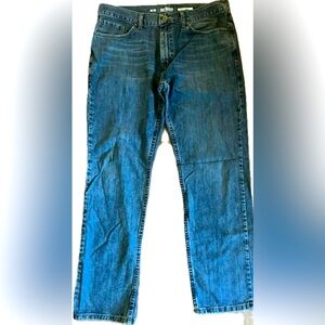 Urban pipeline jeans. Regular fit. Mens size 36x32. Excellent condition!